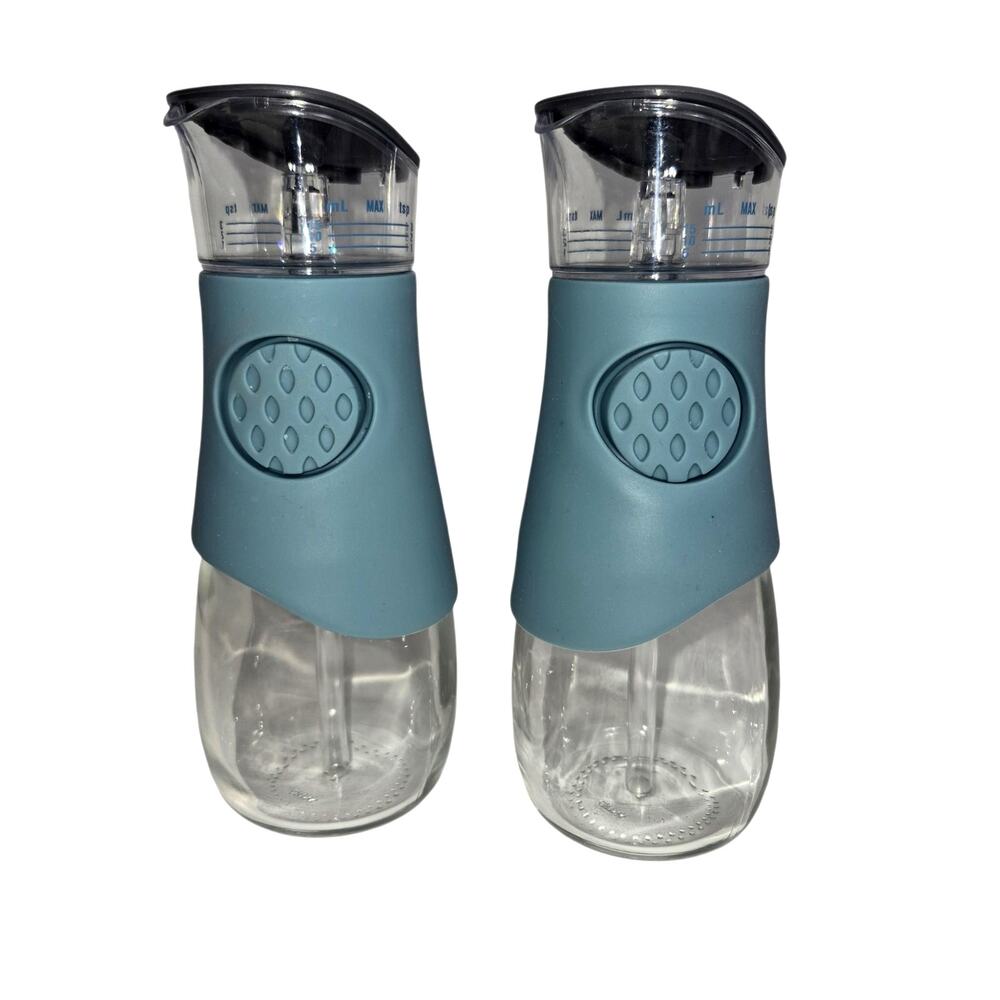 NWOT Pampered Chef Glass Oil & Vinegar Dispensers Set of 2 w/ Measurement Topper